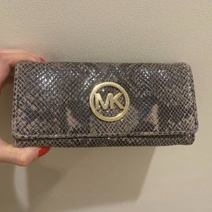 Michael Kors Snake Skin wallet